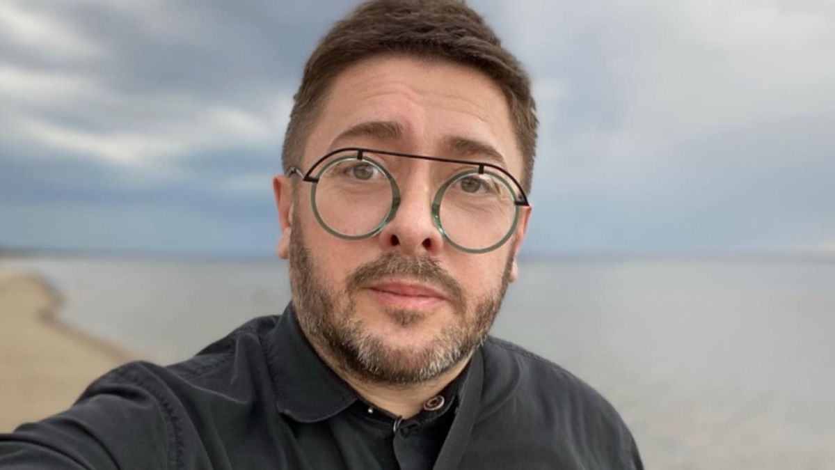 Олексій пригадав анекдот про країну-агресорку.  Олексій пригадав анекдот про країну-агресорку.