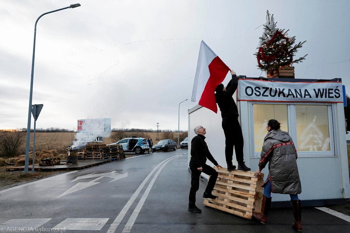 Блокада Медики польськими фермерами з Oszukana Wieś Блокада Медики польськими фермерами з Oszukana Wieś
