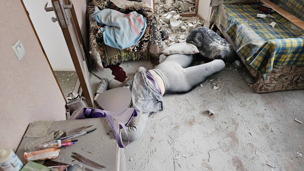 Росіяни обстріляли Херсон: Генпрокуратура повідомляє про загиблих і поранених 2