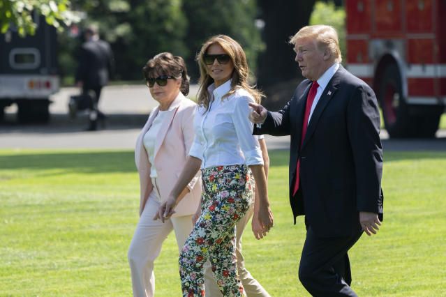 Дональд Трамп з дружиною та тещею Дональд Трамп з дружиною та тещею