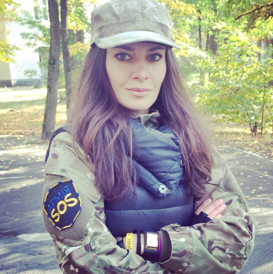Марина Комарова - відома волонтерка, отримала орден "Народний герой України" Марина Комарова - відома волонтерка, отримала орден "Народний герой України"