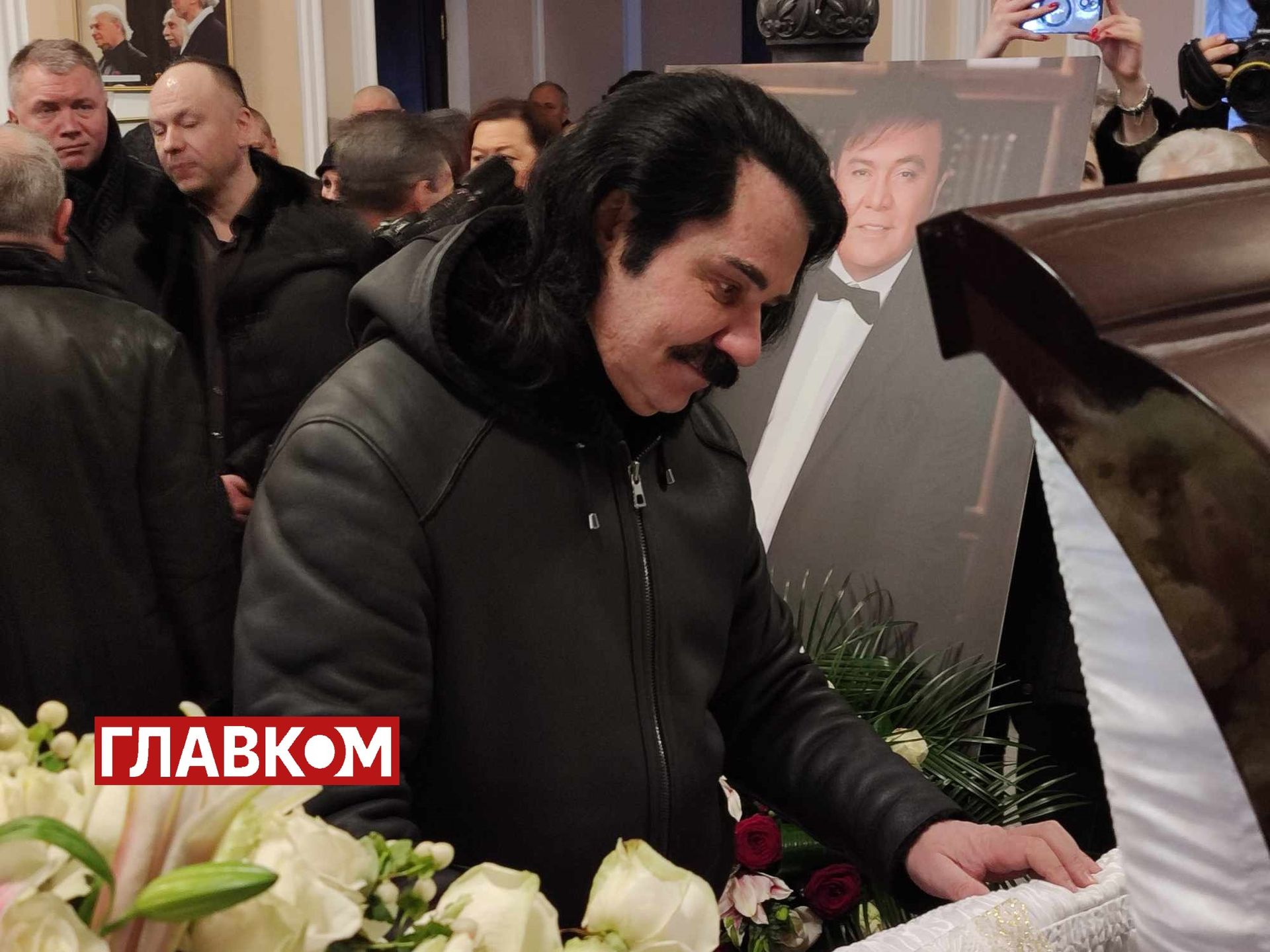 Співак Павло Зібров Співак Павло Зібров