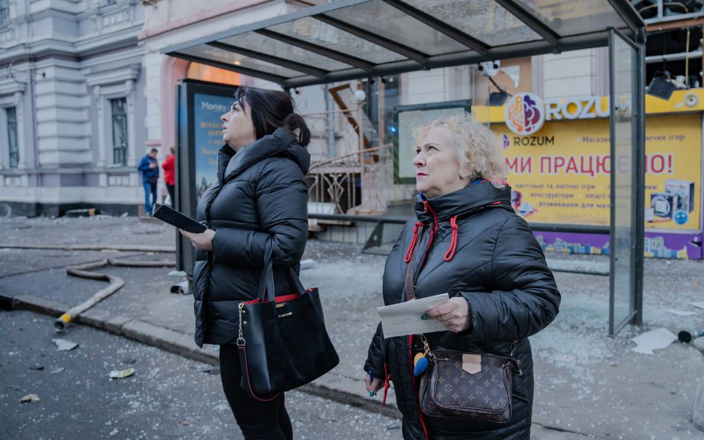 Стеклянный Стеклянный