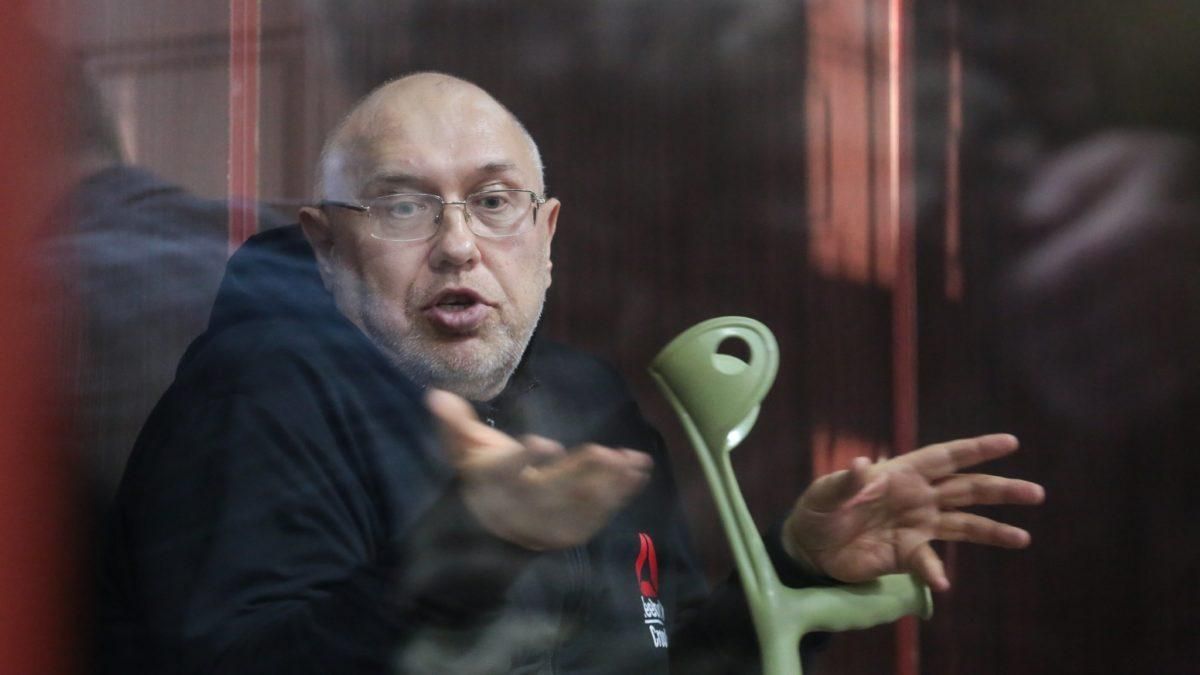 Часть обвинений против Игоря Павловского где-то потерялась, как только он дал показания против Мангера. Фото: 24 канал. Часть обвинений против Игоря Павловского где-то потерялась, как только он дал показания против Мангера. Фото: 24 канал.