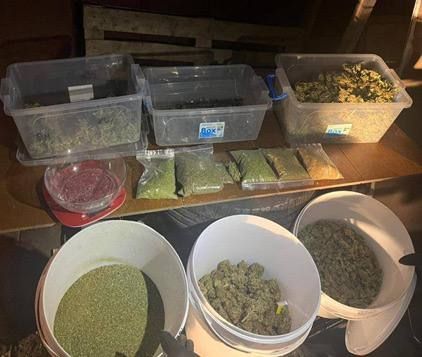 Заработок ежемесячно составил 40 млн грн Заработок ежемесячно составил 40 млн грн