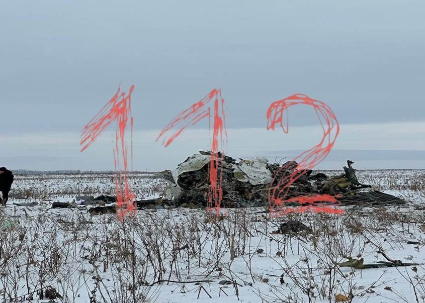 В Белгородской области упал российский военный самолет Ил-76: десятки погибших – видео 1
