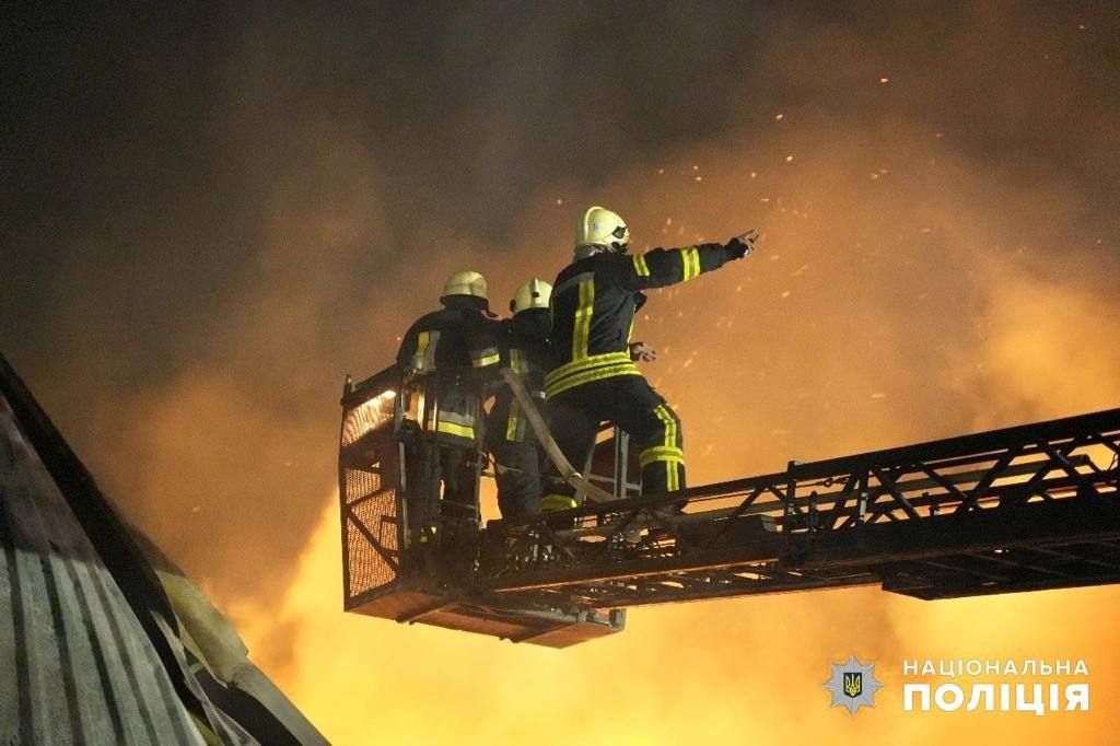 В Одессе шахед влетел в дом и не разорвался - фото последствий атаки от МВД 1