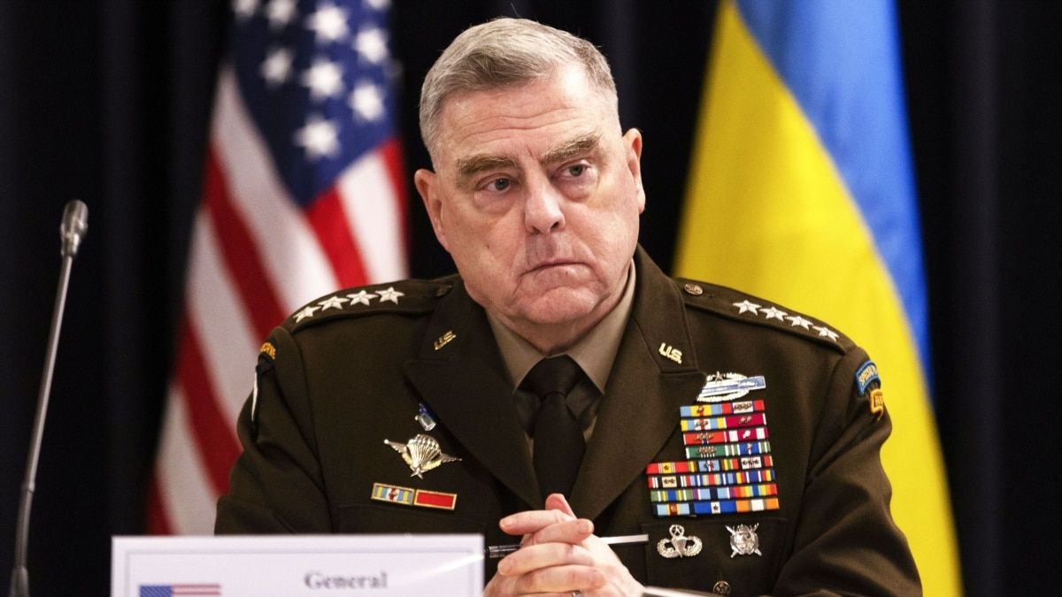 Згадується про конфлікт Залужного із Марком Міллі, що згодом перетворився на дружбу. Фото: Радіо Свобода Згадується про конфлікт Залужного із Марком Міллі, що згодом перетворився на дружбу. Фото: Радіо Свобода