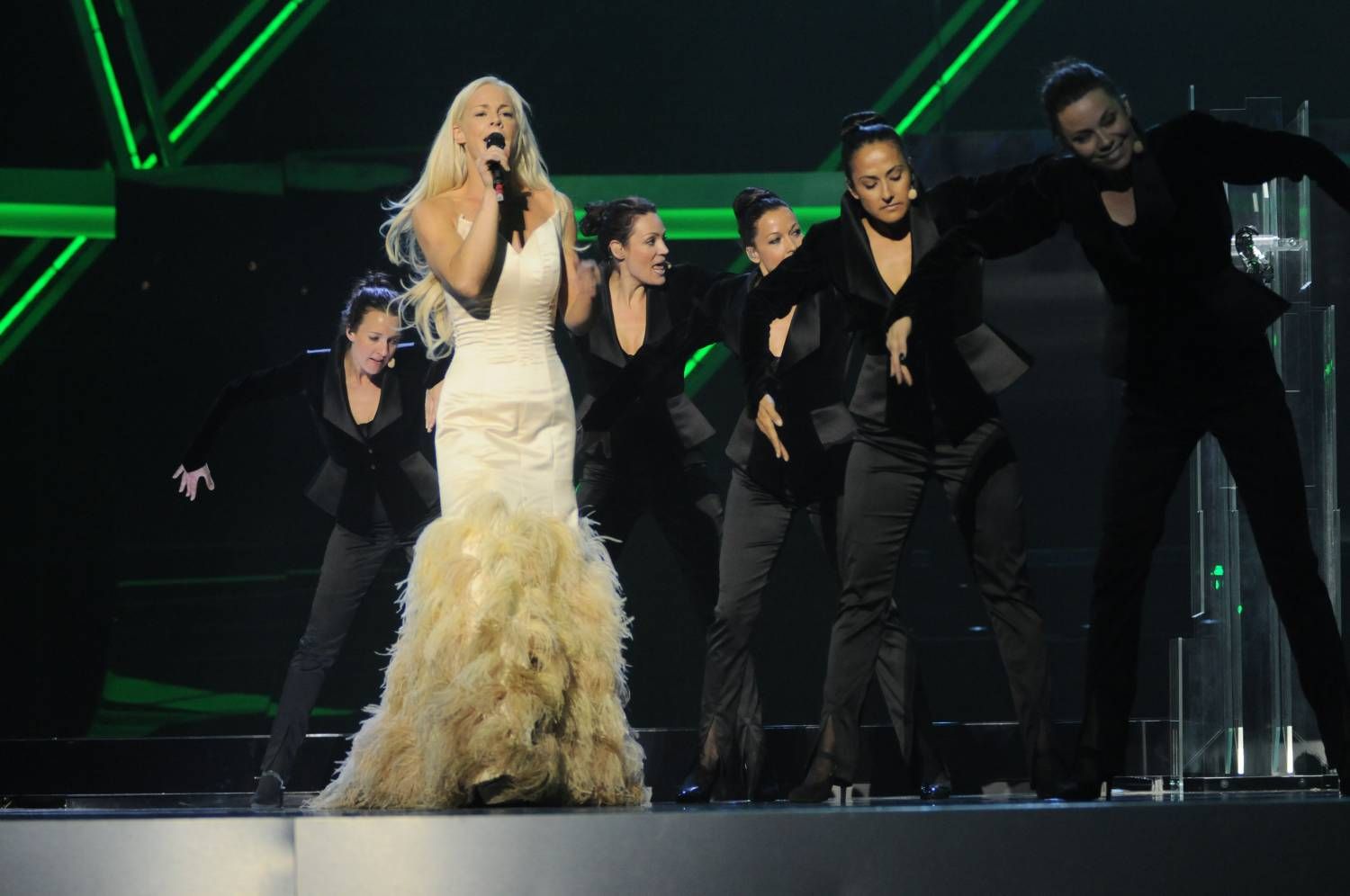 Мама Грети Тунберг на "Євробаченні" Мама Грети Тунберг на "Євробаченні"