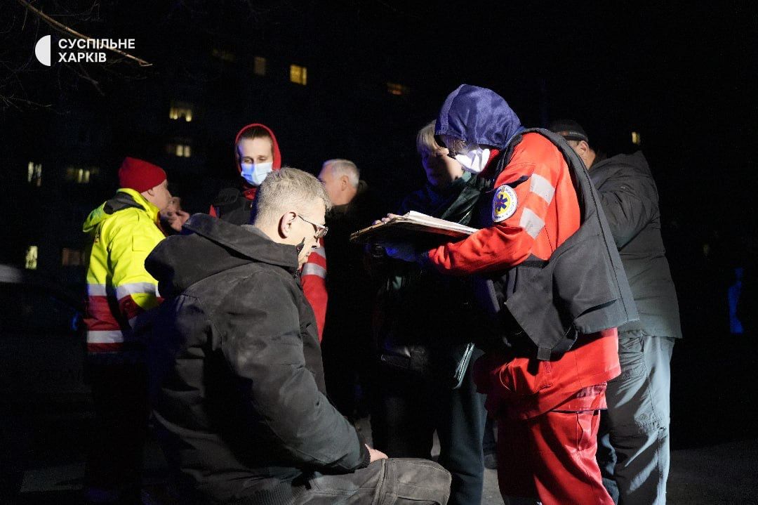 Наслідки нічної атаки на Харків: поранені люди, зруйновані будинки - фото 1