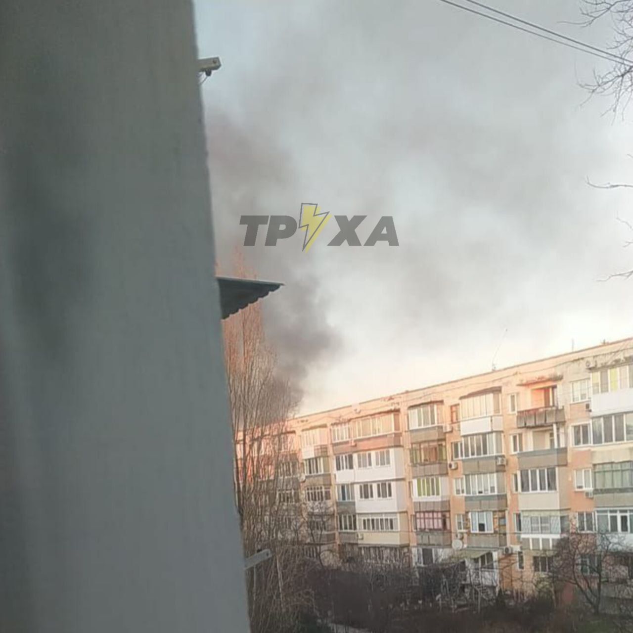 У Криму лунають вибухи та стрілянина: гучно у Севастополі, Феодосії та Саках 2