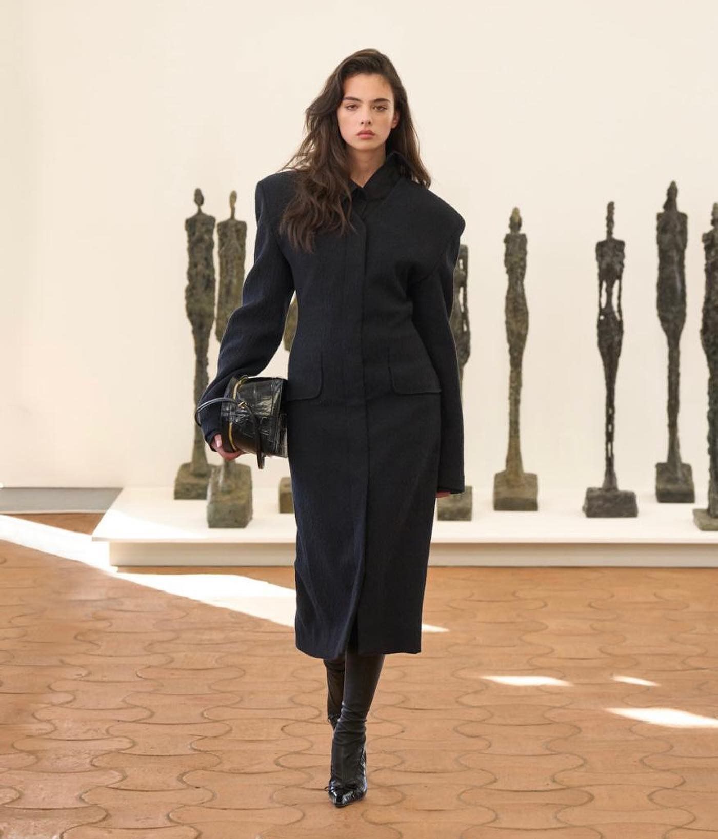 Дева на Тижні моди в Парижі