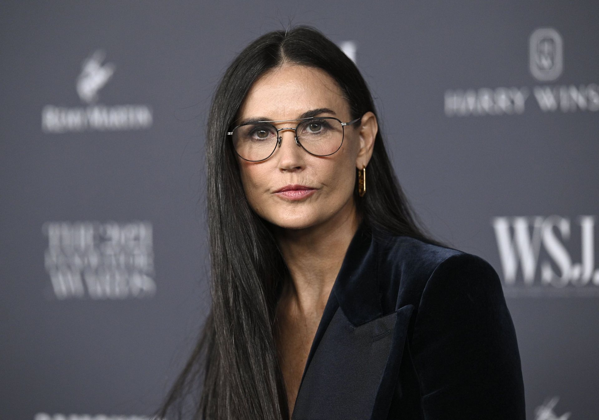 Деми Мур: встретиться с ними там, где они сейчас Деми Мур: встретиться с ними там, где они сейчас