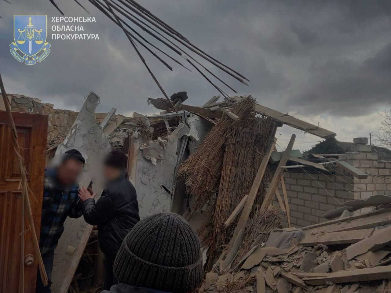 У Бериславі постраждав місцевий житель. Фото прокуратури