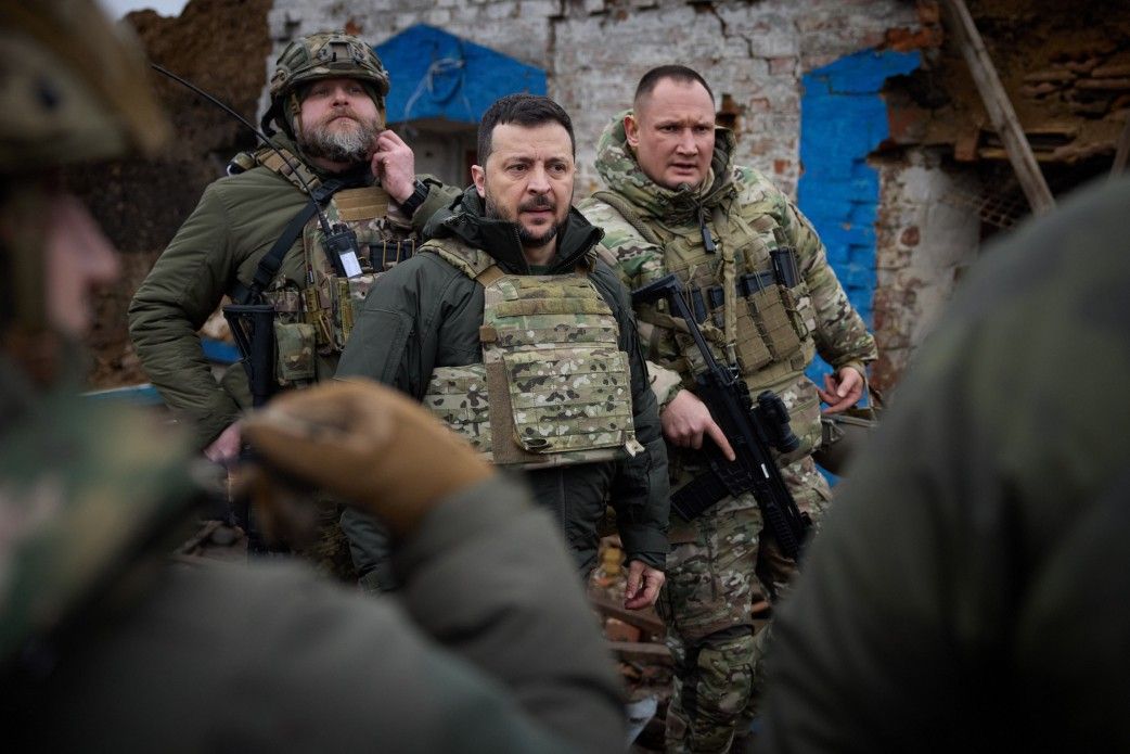 Зеленський відвідав одне з найгарячіших місць на фронті. Фото з відкритих джерел Зеленський відвідав одне з найгарячіших місць на фронті. Фото з відкритих джерел