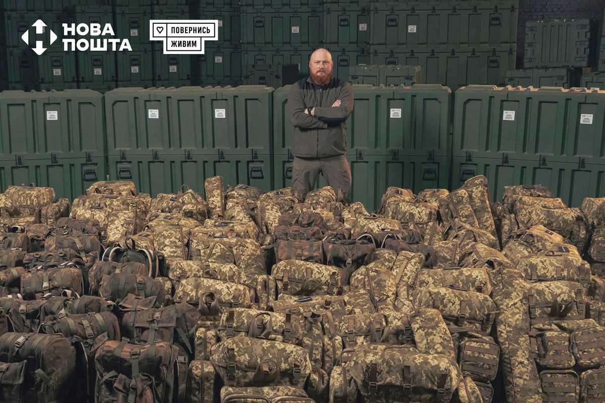 Новая почта и «Вернись живым» передали воздушным силам ВСУ носимые комплекты связи и управления 2