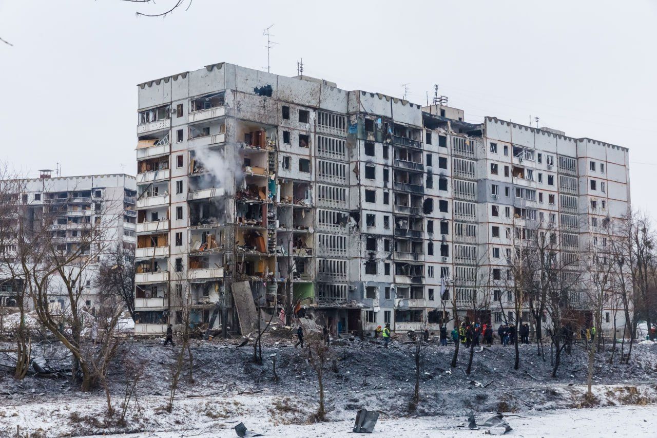 Внаслідок удару росіян по Харкову 23 січня загинули понад 10 людей, ще близько 70 отримали поранення Внаслідок удару росіян по Харкову 23 січня загинули понад 10 людей, ще близько 70 отримали поранення