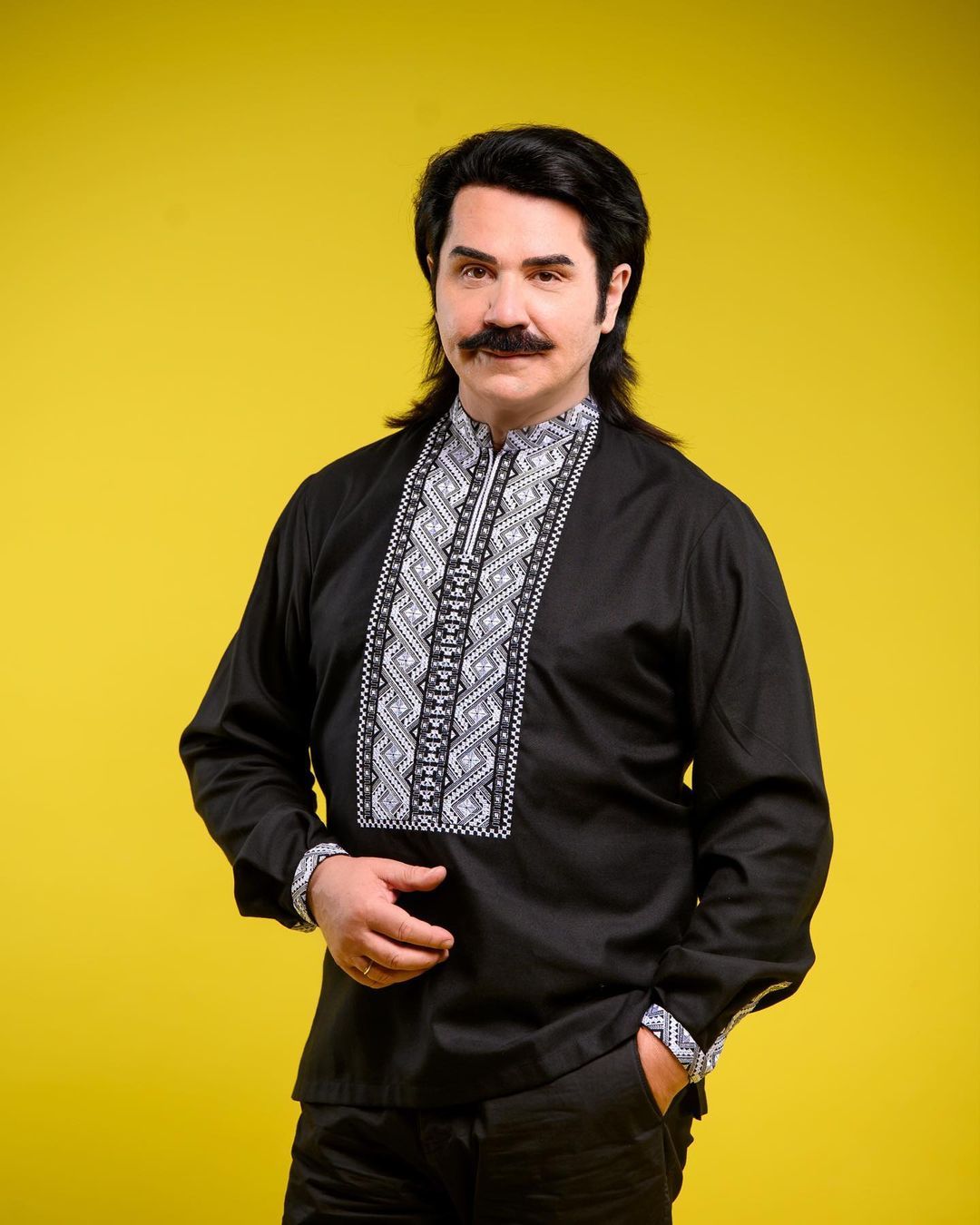 Співак Павло Зібров