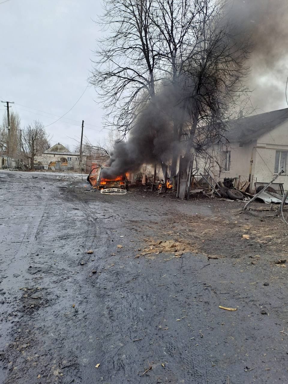 Росіяни вдарили ракетами по Харкову: є руйнування та постраждалі - фото 2