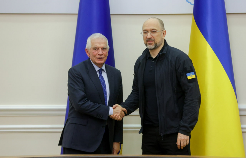 Боррель та Шмигаль на зустрічі 7 лютого Боррель та Шмигаль на зустрічі 7 лютого