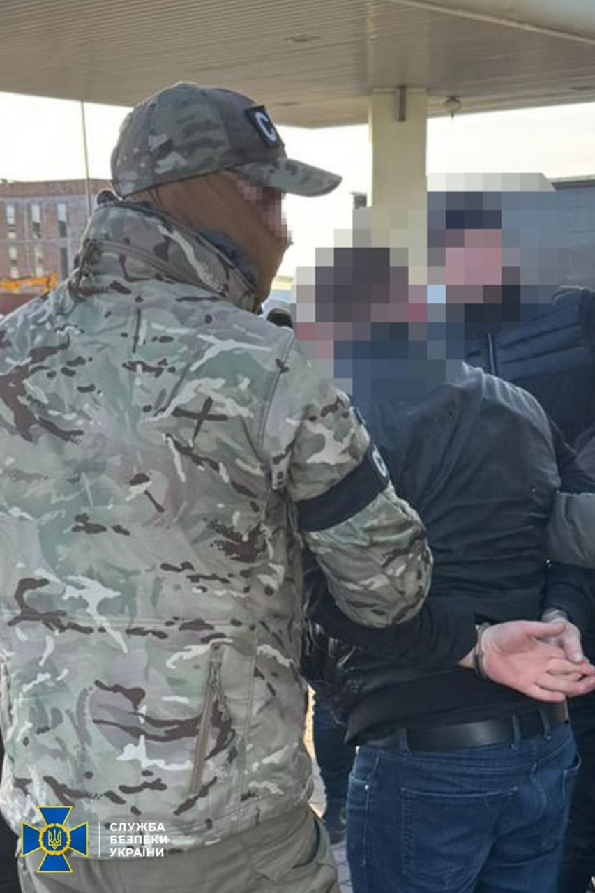 Задержание организаторов незаконного выезда мужчин за границу Задержание организаторов незаконного выезда мужчин за границу