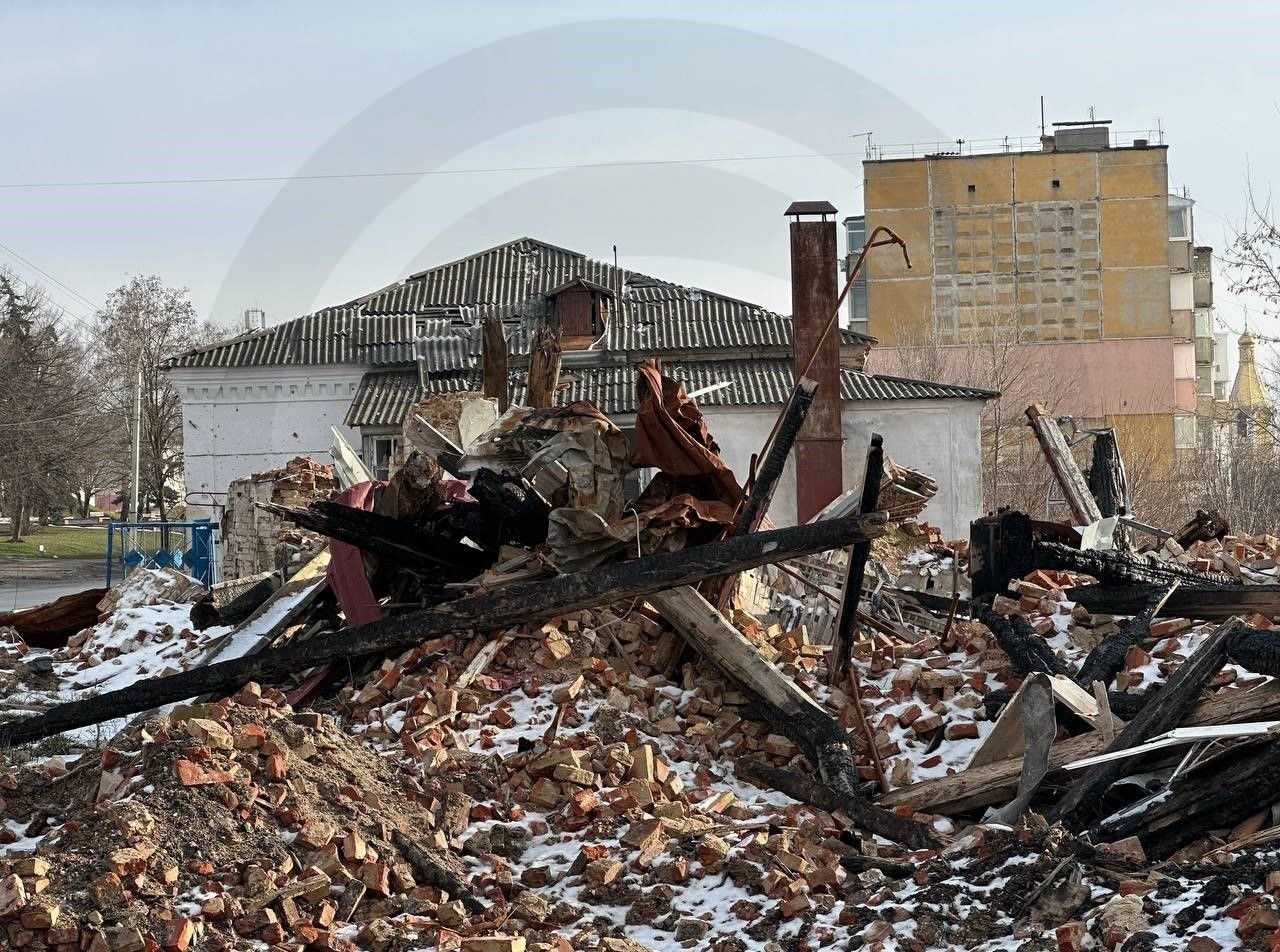 Відновлювати Куп'янськ, який щодня знаходиться від ворожим вогнем, поки що не будуть відновлювати Відновлювати Куп'янськ, який щодня знаходиться від ворожим вогнем, поки що не будуть відновлювати