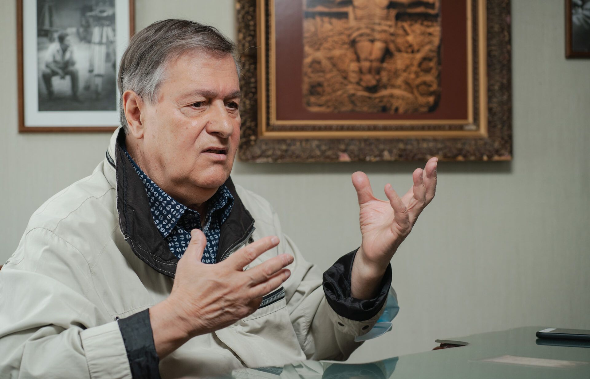 Я понимаю украинский, ведь столько лет здесь живу Я понимаю украинский, ведь столько лет здесь живу