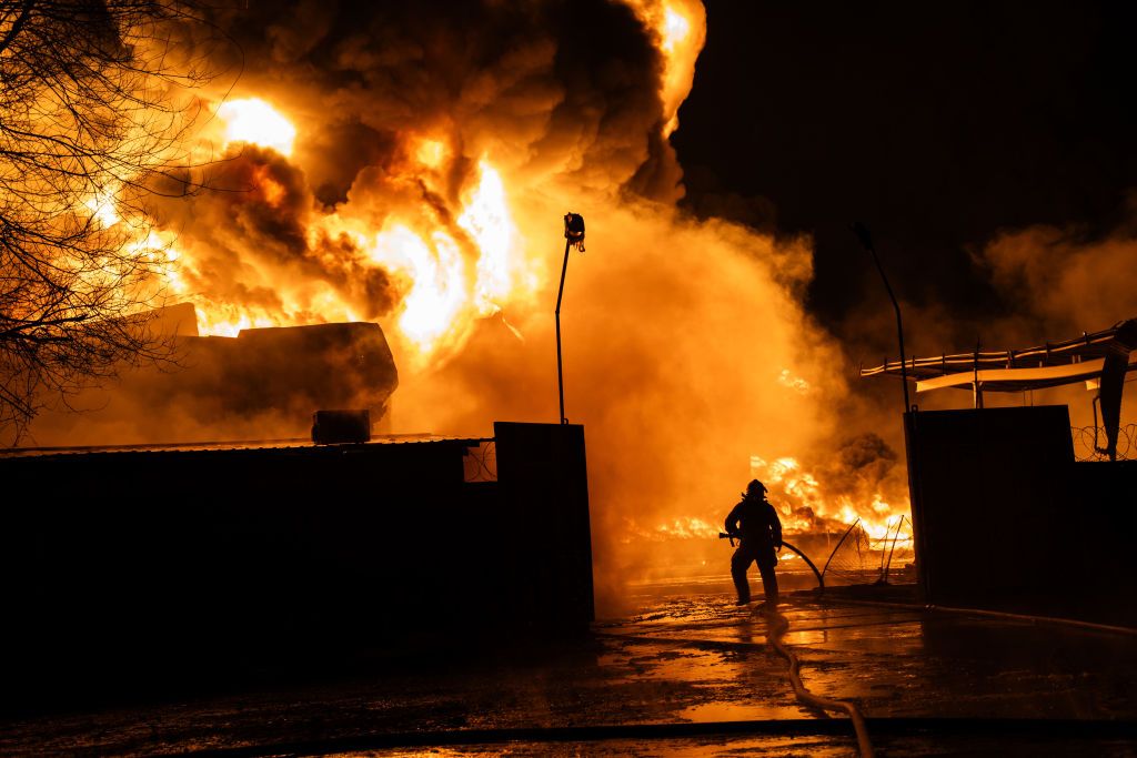 Дрон рашистів убив цілу родину в Харкові. Фото: Getty Images Дрон рашистів убив цілу родину в Харкові. Фото: Getty Images