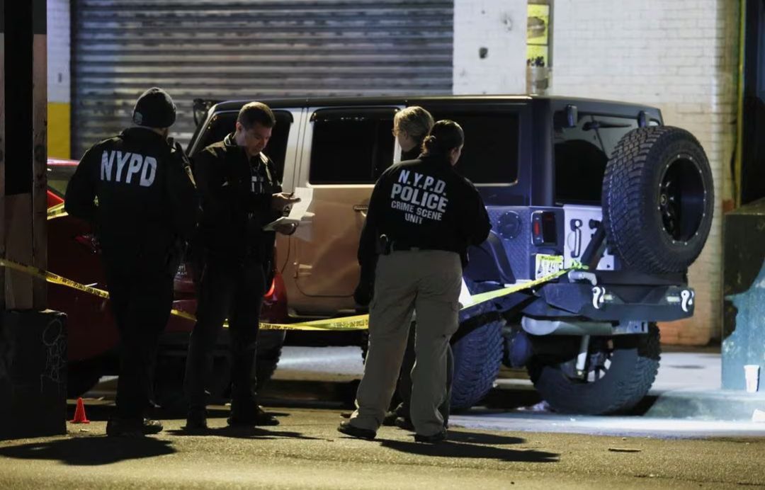 Известно, что перед стрельбой произошла потасовка среди подростков Известно, что перед стрельбой произошла потасовка среди подростков