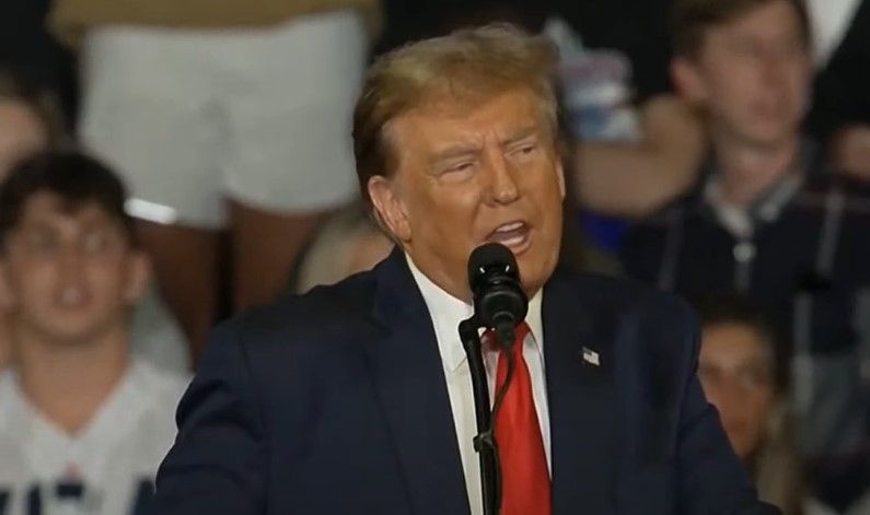 Трамп каже, що Тайвань, взагалі-то, є торговим суперником США. Фото з відкритих джерел Трамп каже, що Тайвань, взагалі-то, є торговим суперником США. Фото з відкритих джерел
