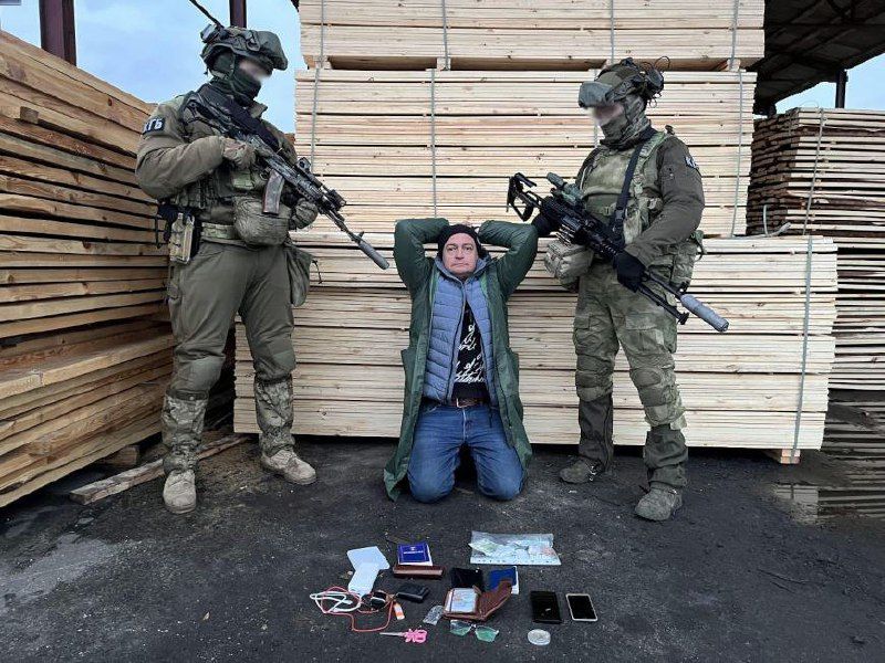 "А я сейчас вам покажу...": Лукашенко снова поймал "диверсантов" на границе с Украиной 2