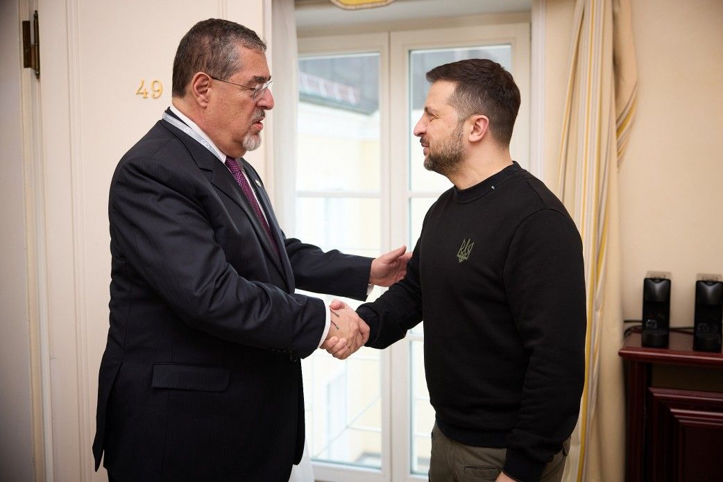 С Бернардо Алеваро, президентом Гватемалы С Бернардо Алеваро, президентом Гватемалы