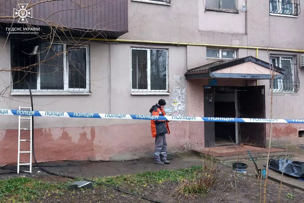 В Кривом Роге произошел пожар в жилой пятиэтажке: есть жертва – фото 3