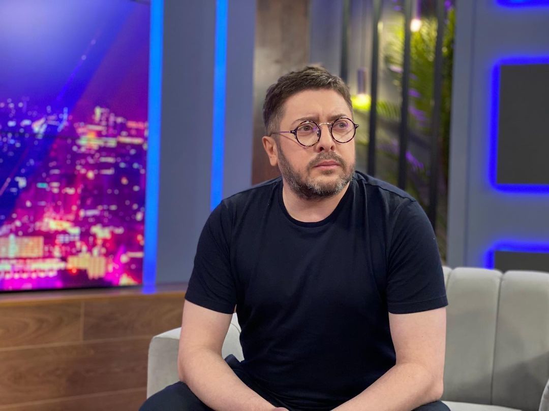 Телеведущий Алексей Суханов Телеведущий Алексей Суханов