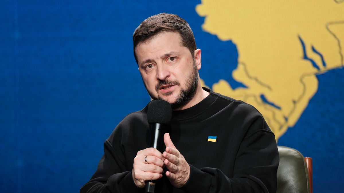 Зеленський хоче, аби бійці на нулі, що воюють вже два роки, отримували по 200 тисяч гривень Зеленський хоче, аби бійці на нулі, що воюють вже два роки, отримували по 200 тисяч гривень