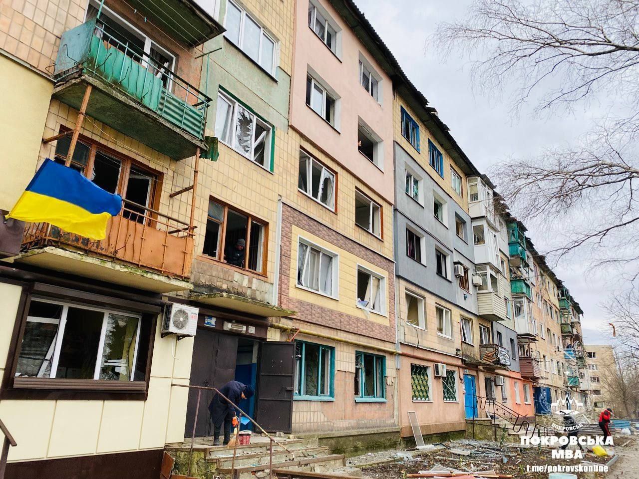 Оккупанты нанесли мощный удар по Покровску: повреждены девять многоквартирных домов и две школы 2
