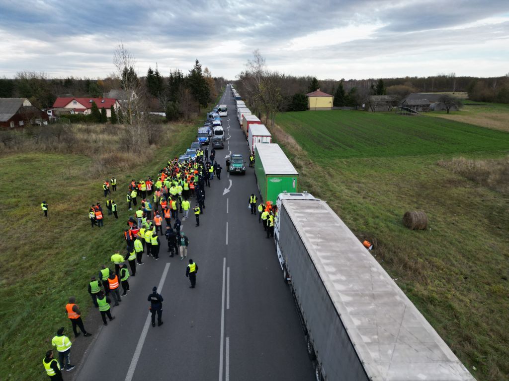 Поляки перекрили всі шість пунктів пропуску з Україною для вантажівок - Держприкордонслужба 1