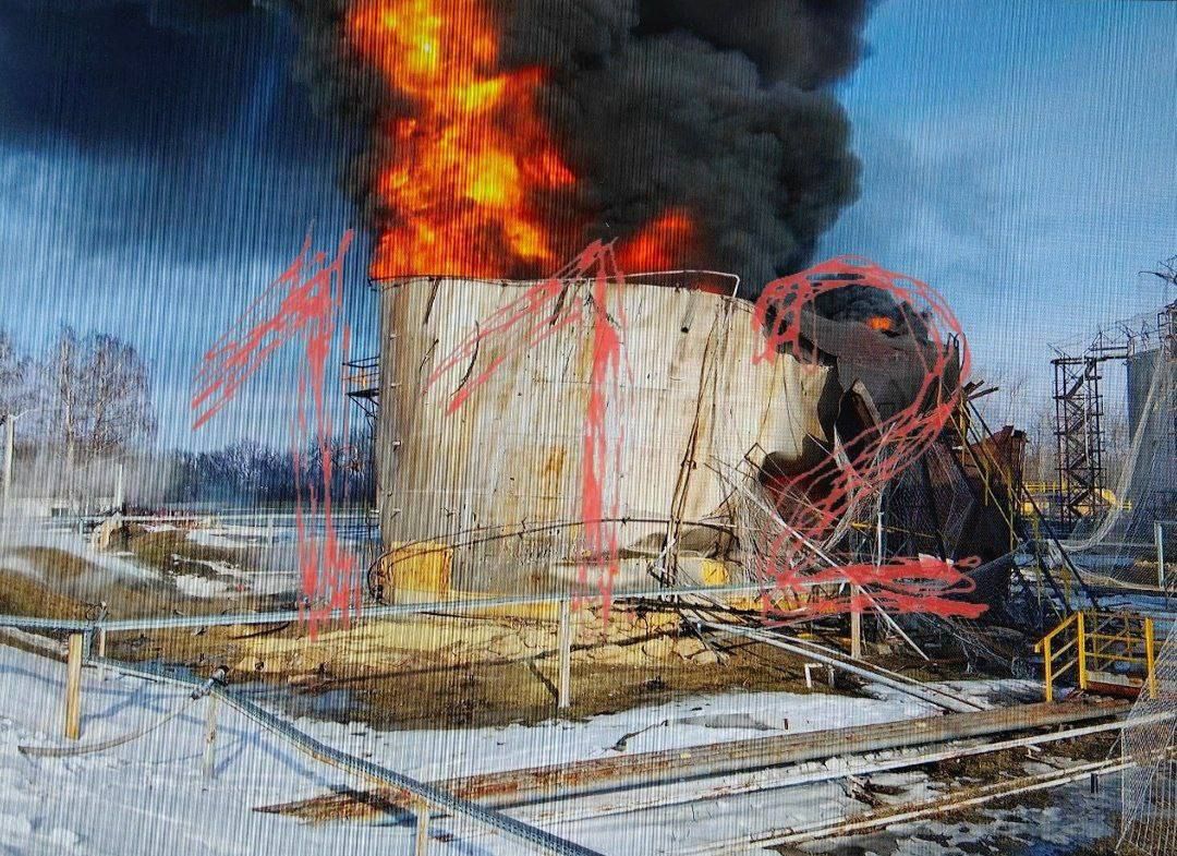 Появилось фото пожара на белгородской нефтебазе Появилось фото пожара на белгородской нефтебазе