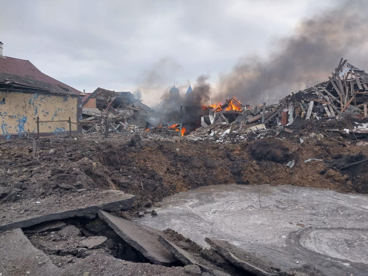 Наслідки обстрілу держави-терориста. Фото: facebook.com/v.tymoshko Наслідки обстрілу держави-терориста. Фото: facebook.com/v.tymoshko