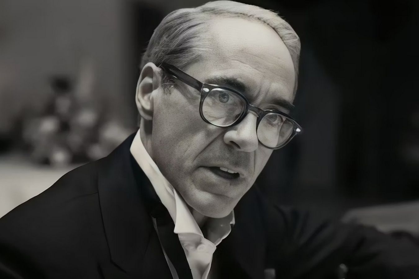 Роберт Дауни-младший сыграл Льюиса Штрауса, возглавлявшего Комиссию по атомной энергии США в 1950-х годах Роберт Дауни-младший сыграл Льюиса Штрауса, возглавлявшего Комиссию по атомной энергии США в 1950-х годах