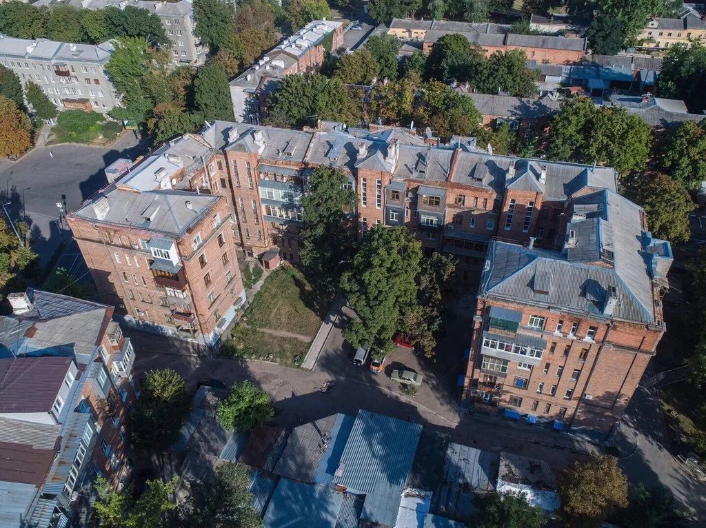 Будинок "Слово" до агресії рф. Фото Ukraїner Будинок "Слово" до агресії рф. Фото Ukraїner