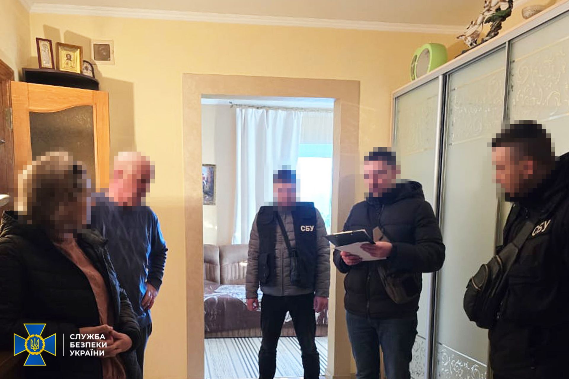 Обыски в квартире агентки ФСБ. Фото: СБУ Обыски в квартире агентки ФСБ. Фото: СБУ