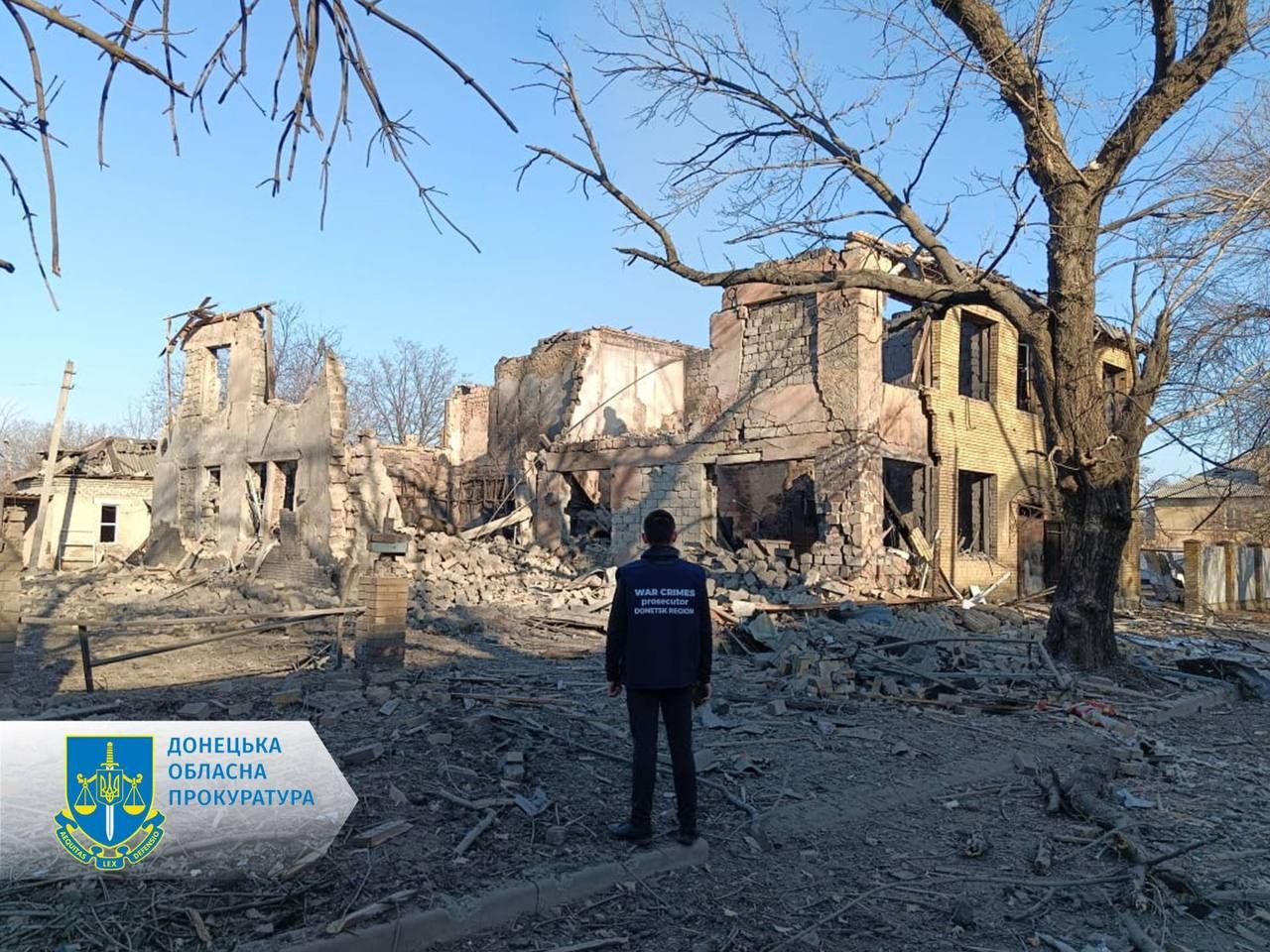 Россияне выпустили по Селидову 6 ракет С-300. Фото: Офис Генпрокурора Россияне выпустили по Селидову 6 ракет С-300. Фото: Офис Генпрокурора
