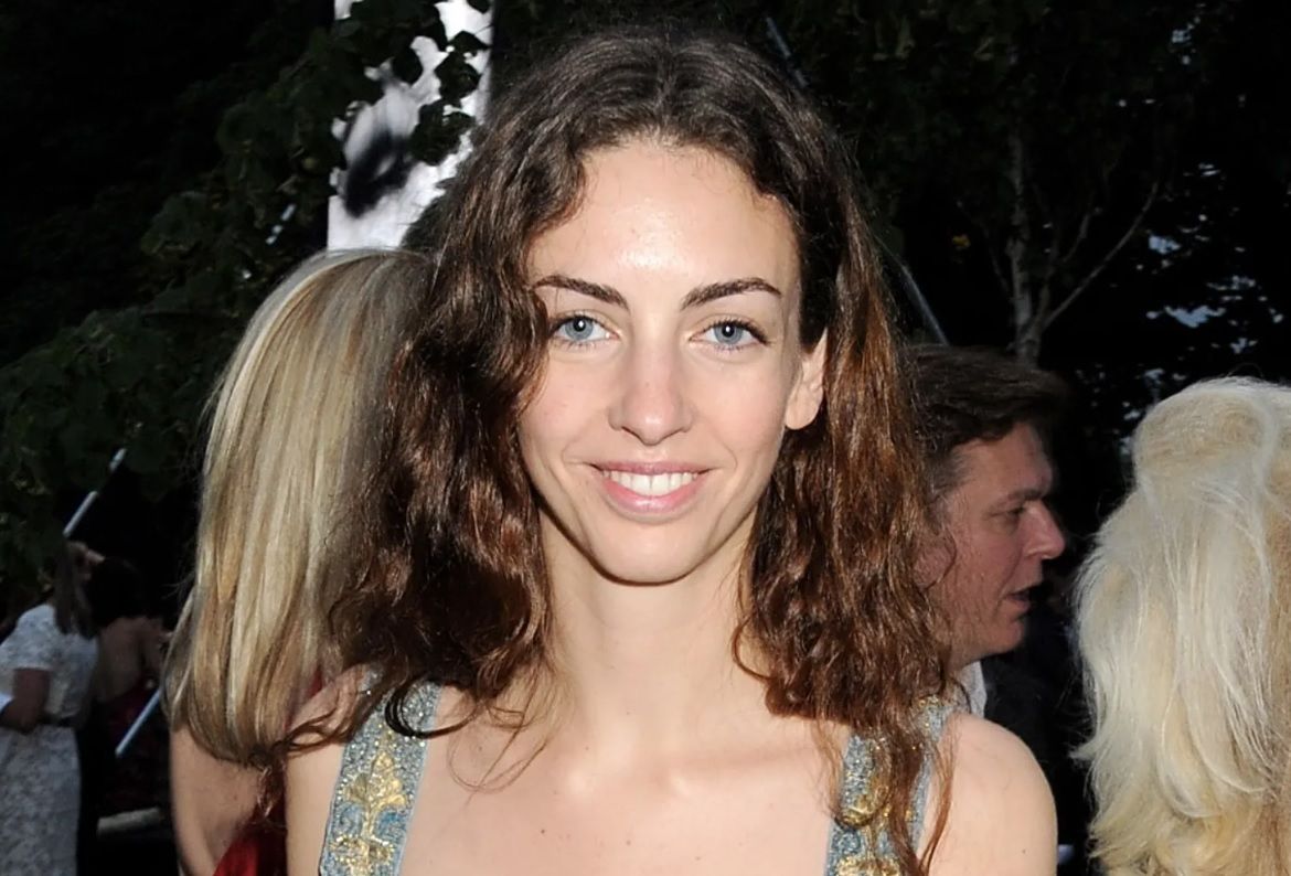 Роуз Хенбері Роуз Хенбері