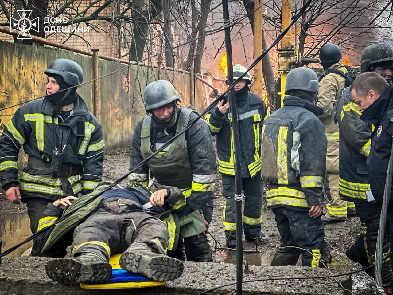 Спасатель погиб при обстреле Одессы. Фото: ГСЧС Спасатель погиб при обстреле Одессы. Фото: ГСЧС