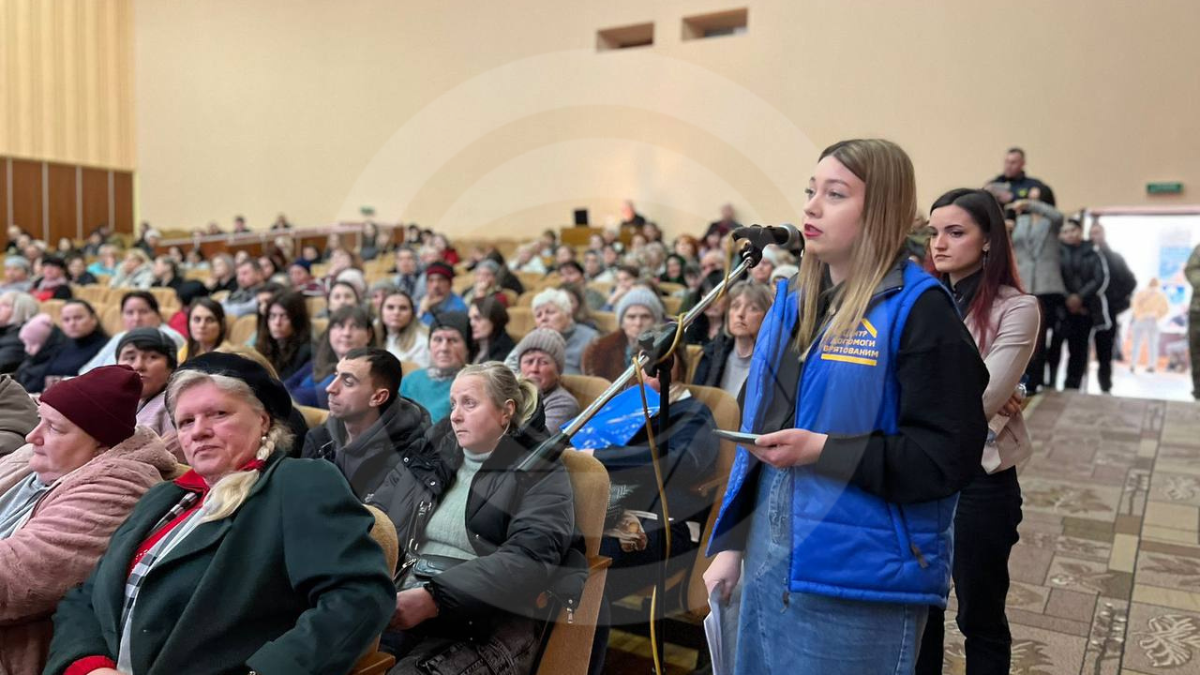 У Чернівцях Лубінець відповів на питання присутніх У Чернівцях Лубінець відповів на питання присутніх