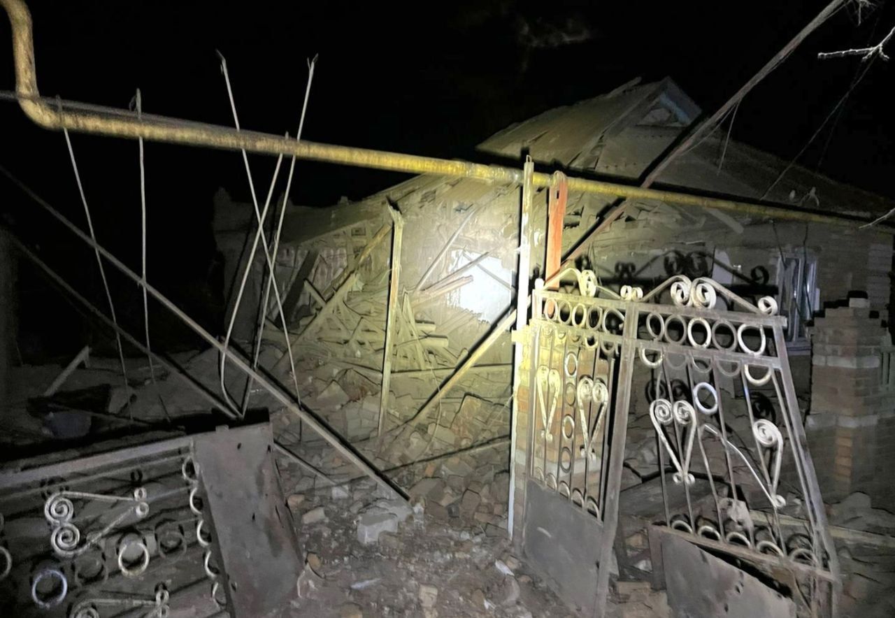 От дома не осталось живого места. Фото: Сергей Лысак От дома не осталось живого места. Фото: Сергей Лысак