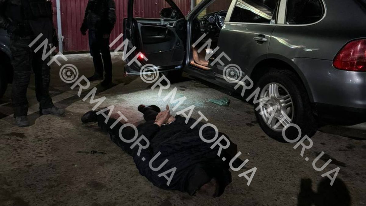 Хотіли "прибрати" суддю: в Умані поліція затримала кримінального авторитета та кілера - фото 1