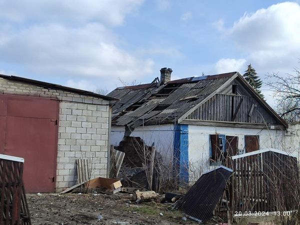 Окупанти влучили по житловому будинку Окупанти влучили по житловому будинку