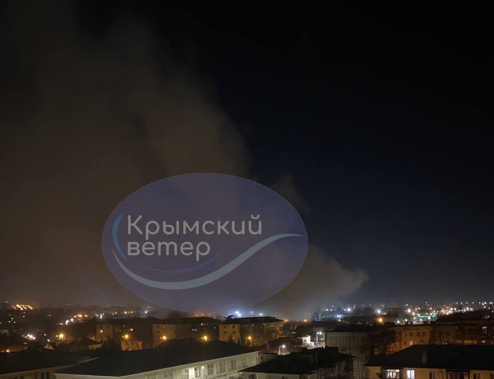 У Криму ракетна небезпека: лунають вибухи у районі аеродрому Бєльбек та на мисі Фіолент 1